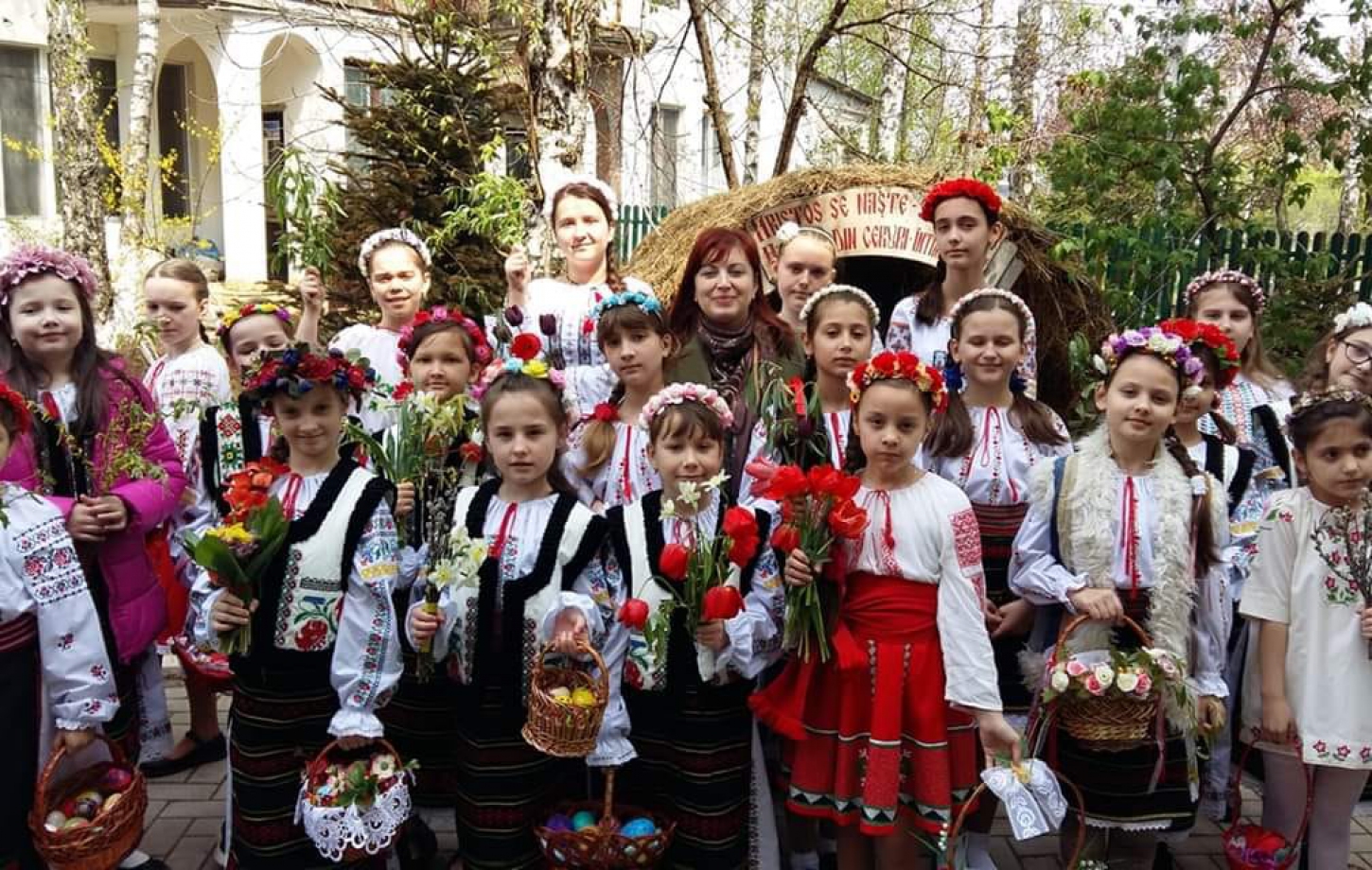 ,,Sărbători Fericite şi Binecuvântate!!!